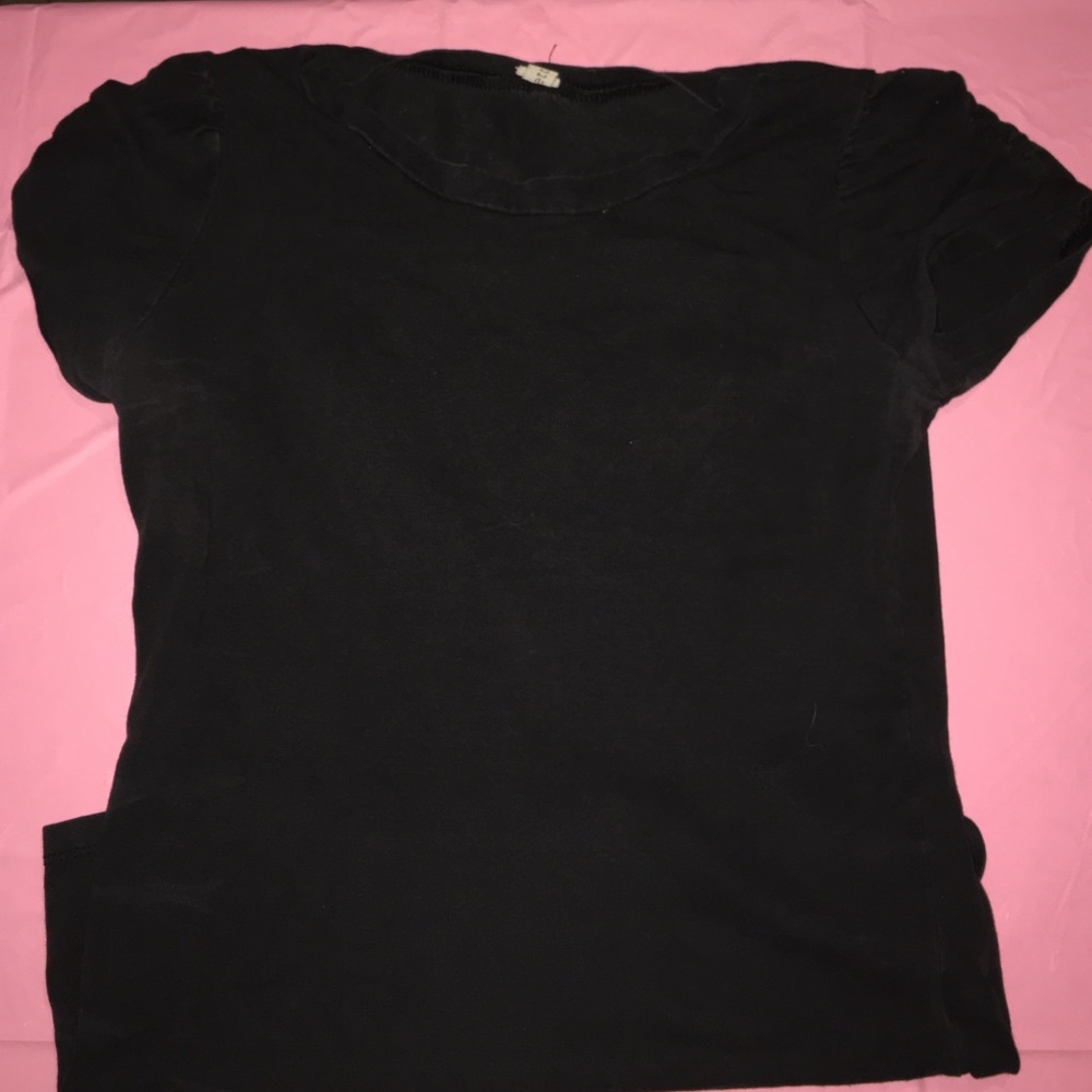 A black shirt