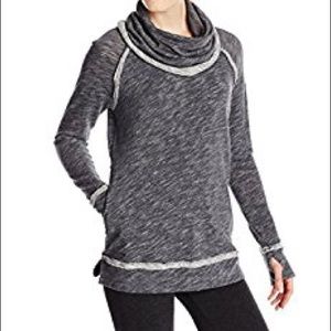 Saucony cowl neck