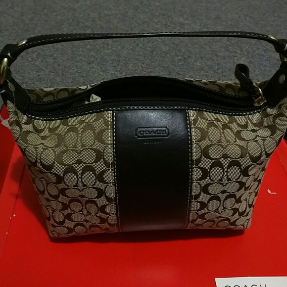 NWOT Small Coach signature handbag - Picture 5 of 10