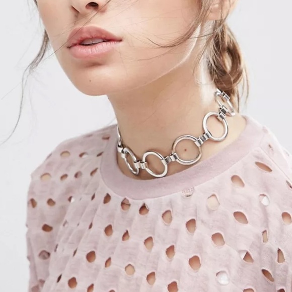 SALE❣️ New✨ Circle Chain Link Choker 😍✨ - Picture 2 of 5