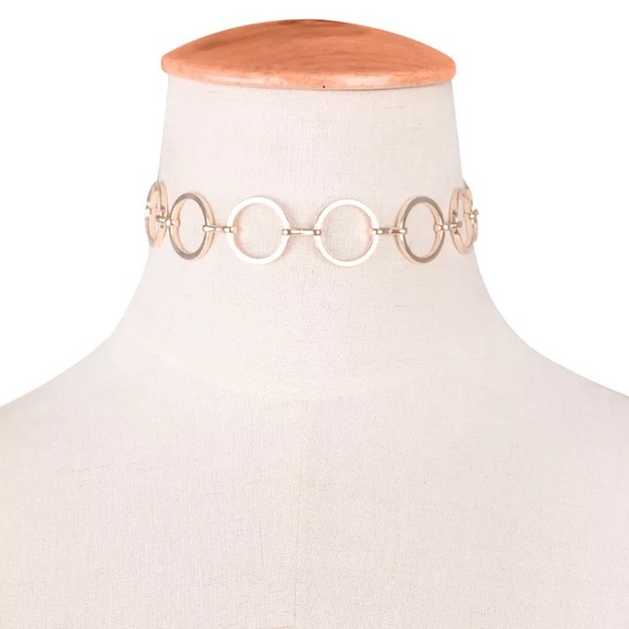 SALE❣️ New✨ Circle Chain Link Choker 😍✨ - Picture 3 of 5