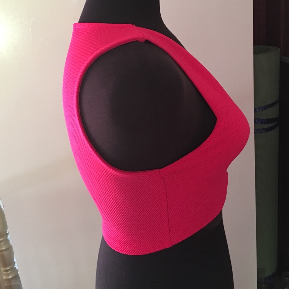 Pink crop top π - Picture 2 of 4