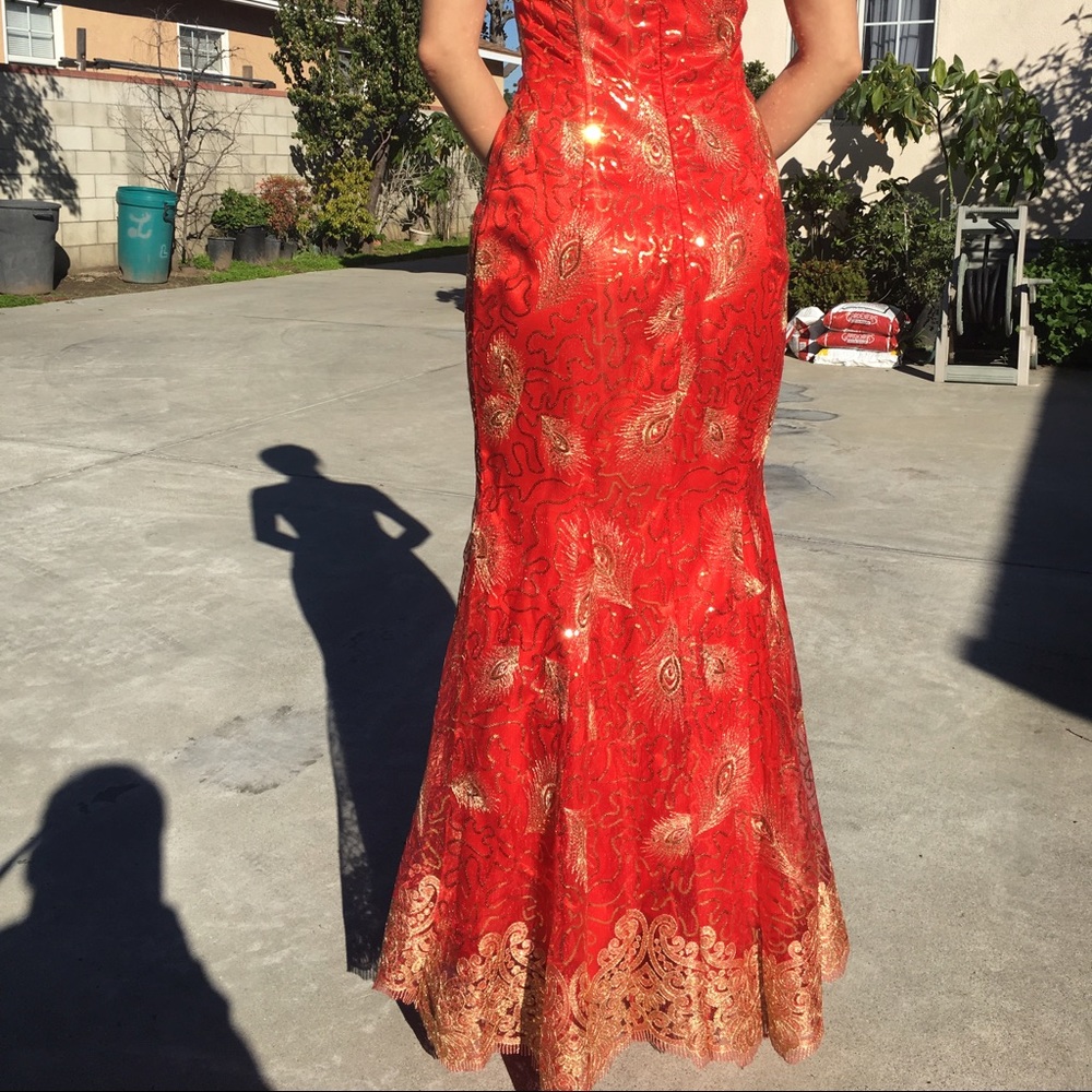Dress - Picture 2 of 8