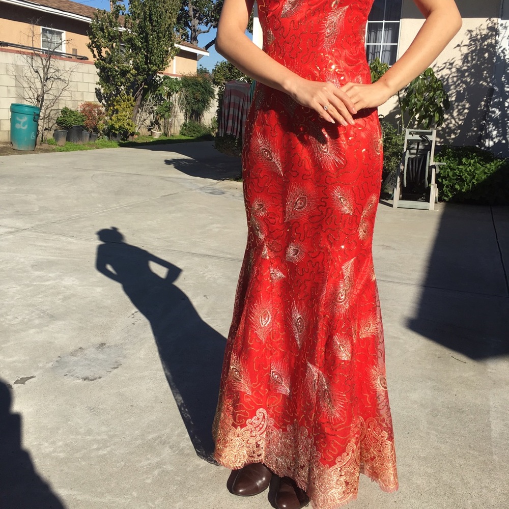 Dress - Picture 4 of 8