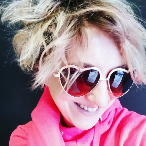 Silver Rhinestone Heart Eyes Sunglasses NEW! - Picture 4 of 4