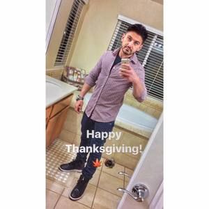 Meet your Posher, Sairis