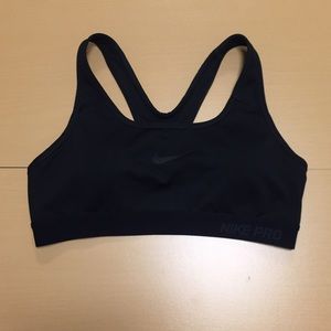 Nike die fit sports bra