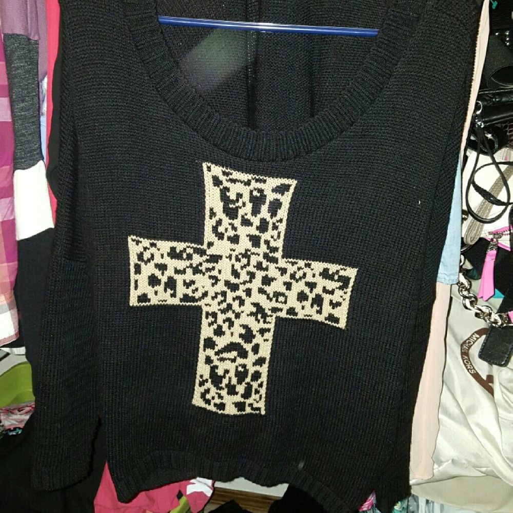 Crop black cross sweater
