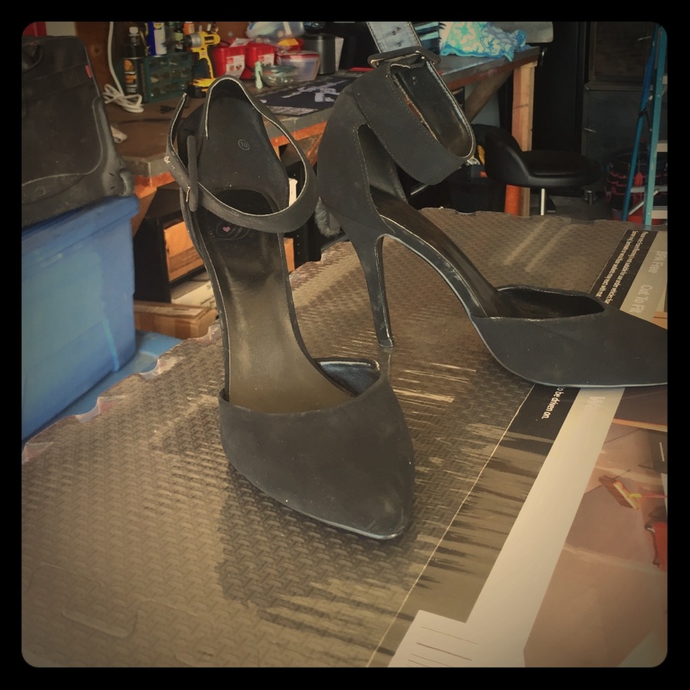 Black heels!