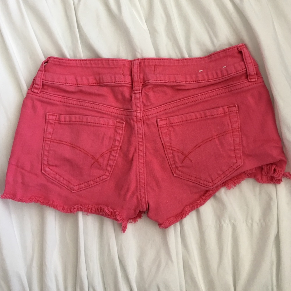 Short-Shorts - Picture 2 of 3
