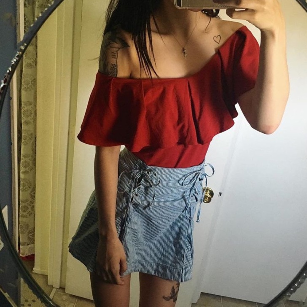 Free People Off Shoulder Ruffle Top - Picture 2 of 2