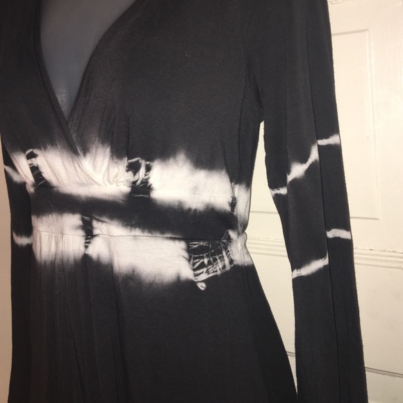 Boston Proper Sport Babydoll V-Neck Hoodie - Picture 2 of 4