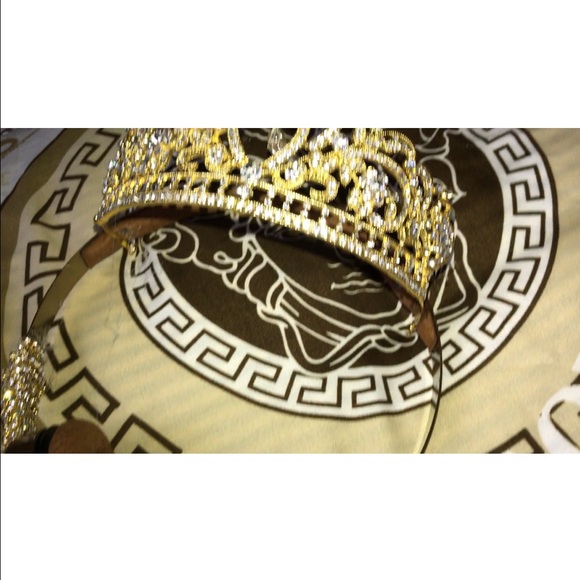 (Not selling ) but the crown I made :) !!!