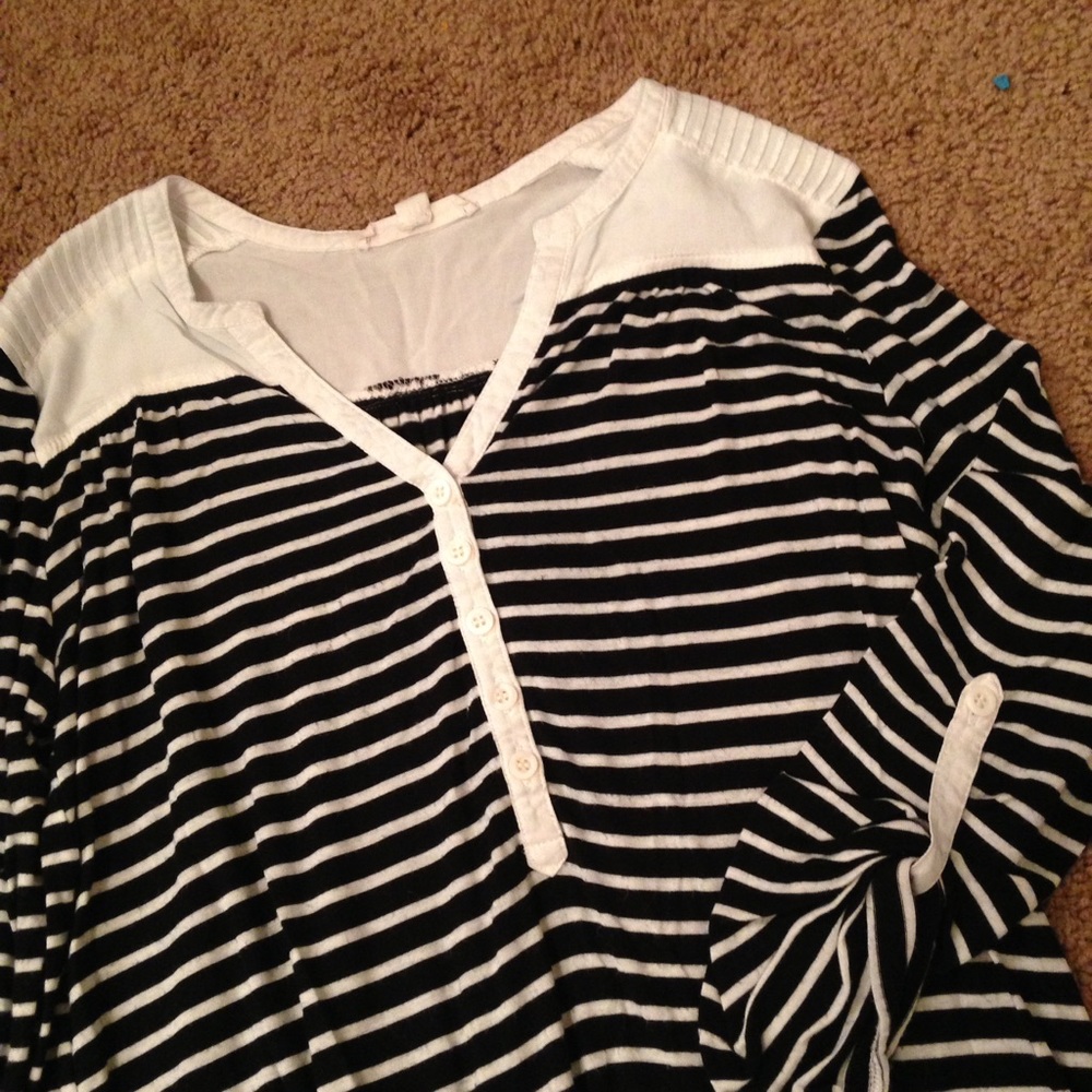 Black & White Blouse Sz: Small