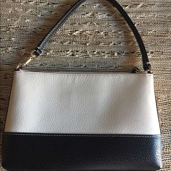 kate spade Bags - Kate Spade Wellesley wristlet kate spade Bags - Kate Spade Wellesley wristlet