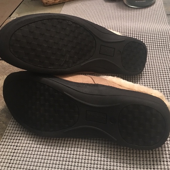 New with Box- Cushion Aire Clogs. - Picture 4 of 4