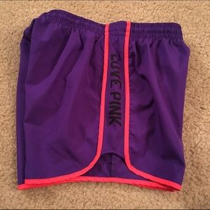 Active wear shorts
