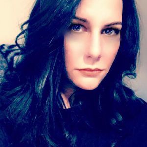 Meet your Posher, Caroline