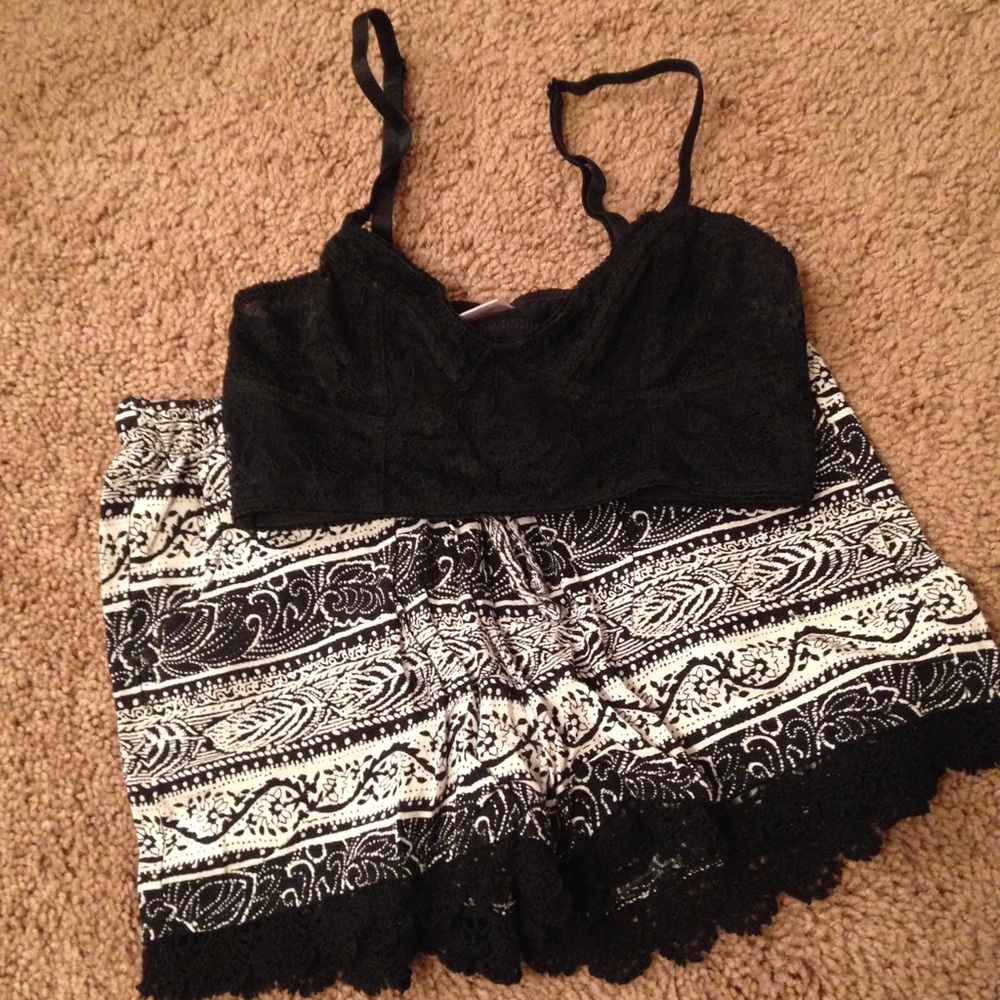 Little Black Lace Bralette Sz: XS
