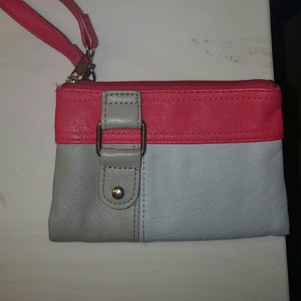 Steave madden wristlet