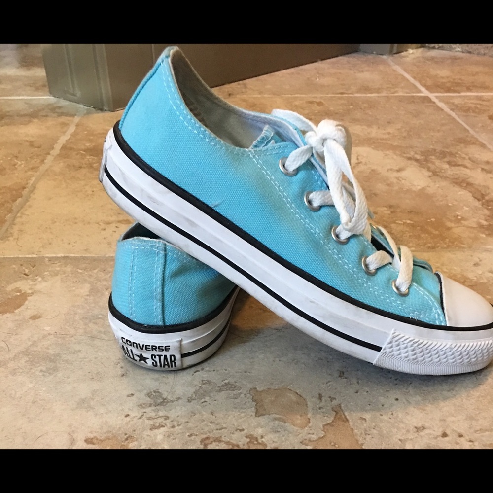 Converse size 6 women size 4 men