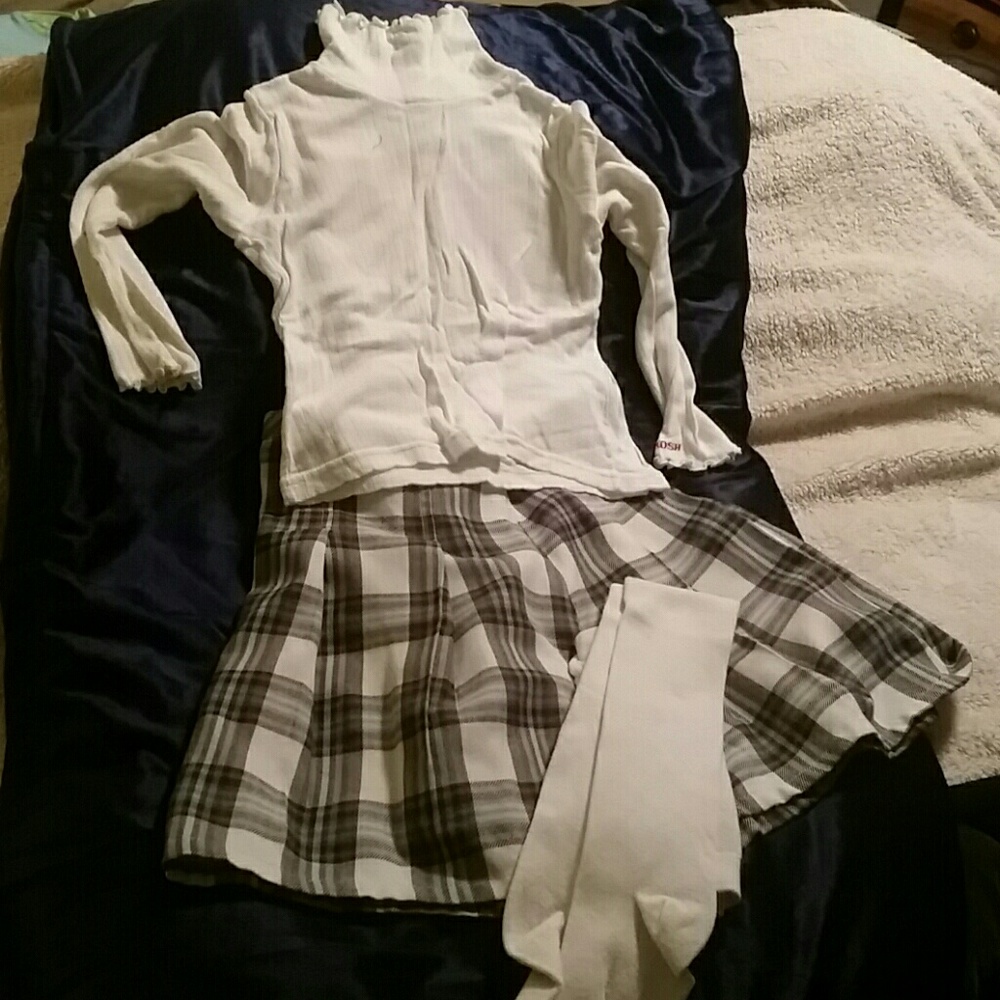 Girls plaid skirt outfit