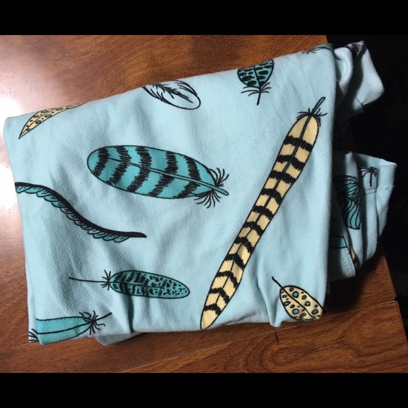 LuLaRoe Pants - OS feather leggings
