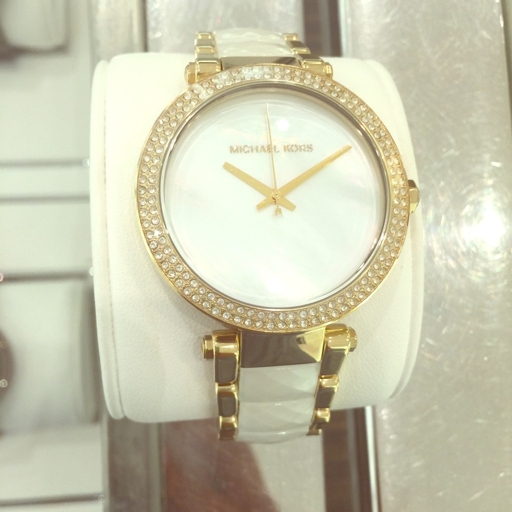 MK watch!