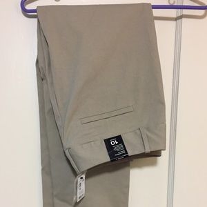 NWT The Limited Exact Stretch Skinny Leg pants.