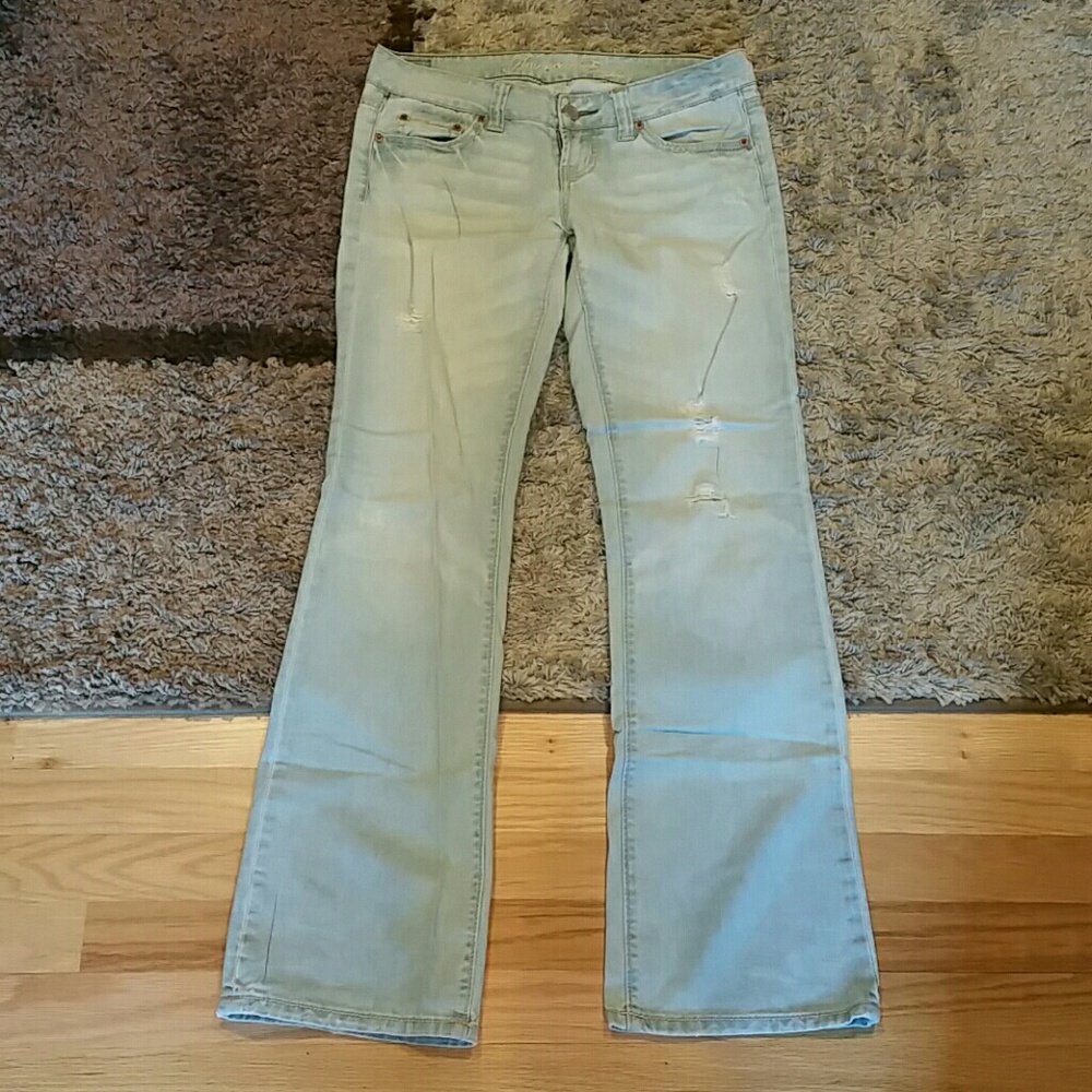 Destroyed Jeans