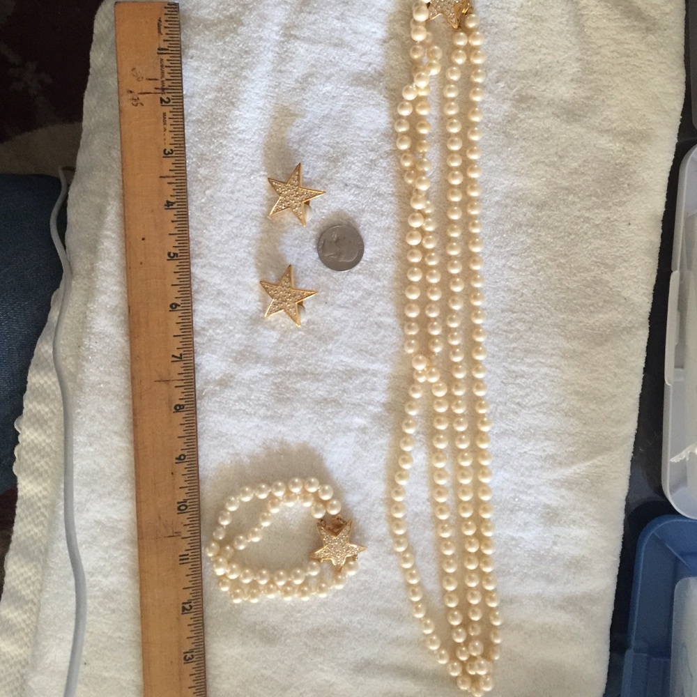Pearl Necklace Set with stars