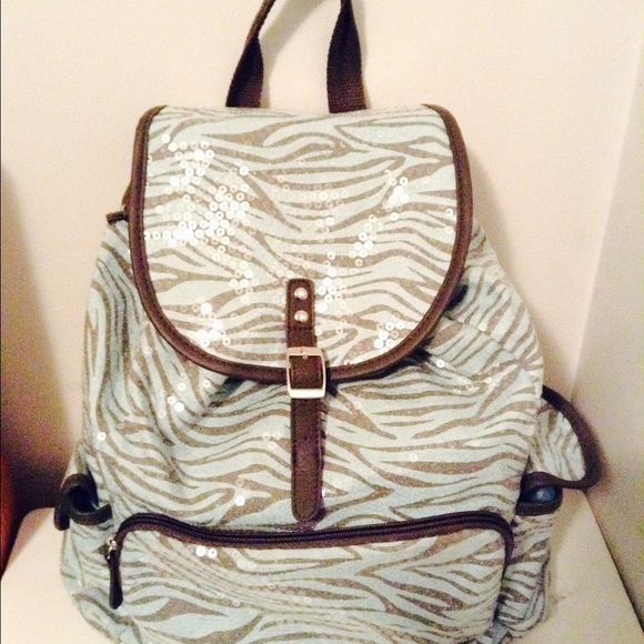 PINK Victoria's Secret Handbags - Blue and Grey backpack💜