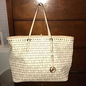 Micheal Kors jet set tote