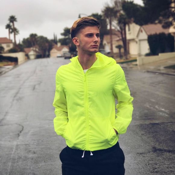 Meet your Posher, Kevin - Picture 1 of 1