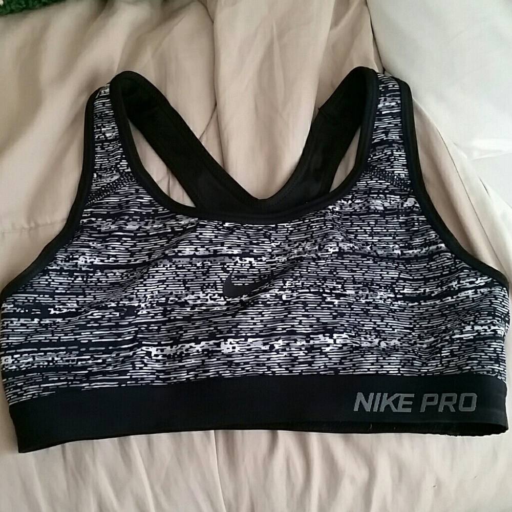 Nike Pro Sports Bra