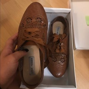 Steve madden cognac oxford flats
