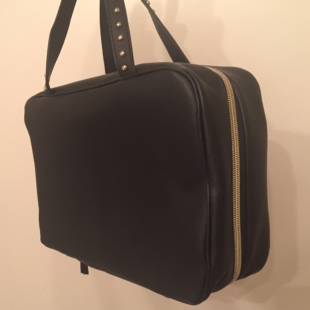 Victoria's Secret cosmetic bag - Picture 2 of 2