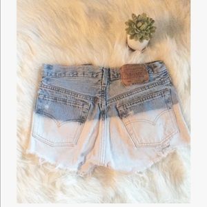 ⚡️FLASH SALE ⚡️High Waisted Vintage Levi's  🌸