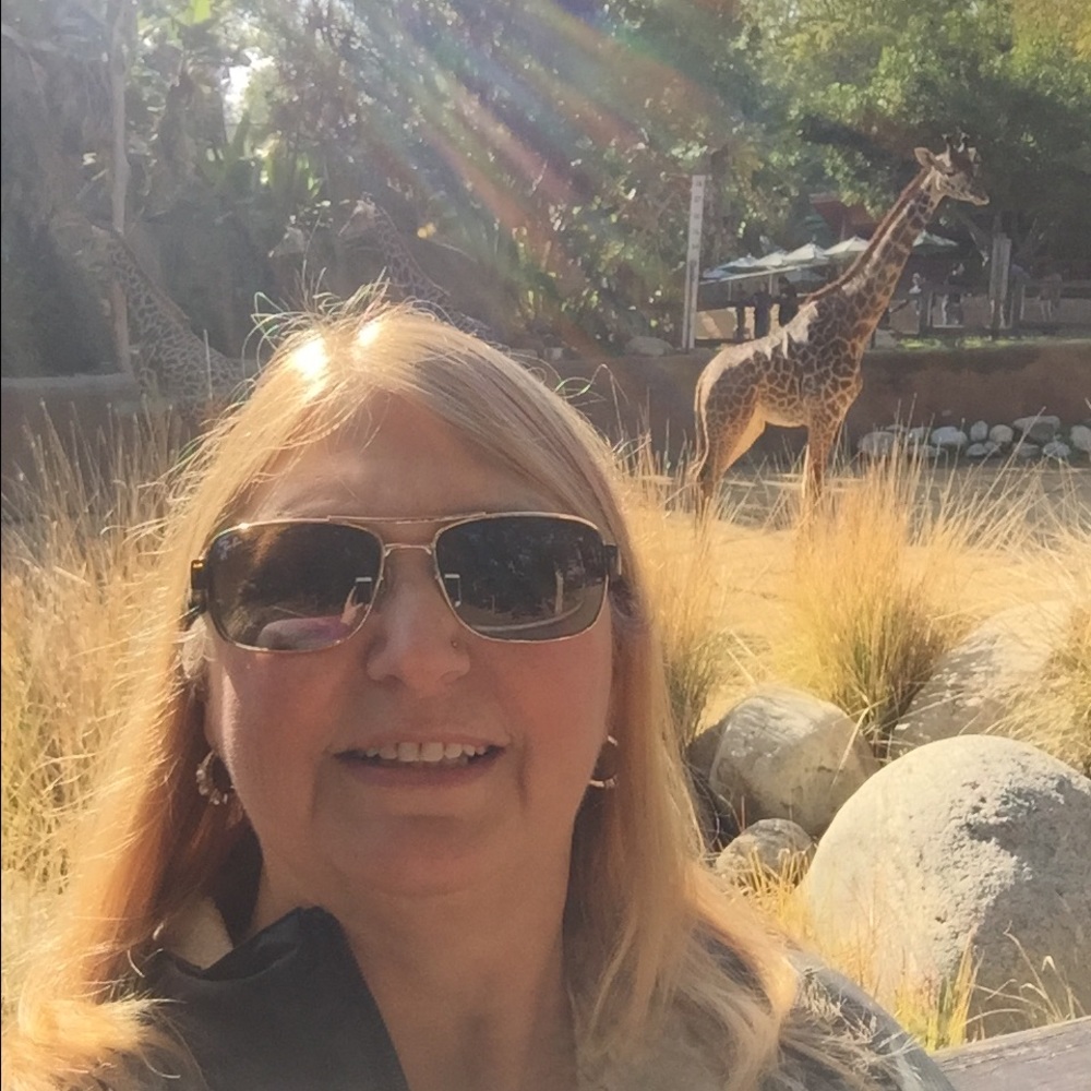 Meet your Posher, Traci