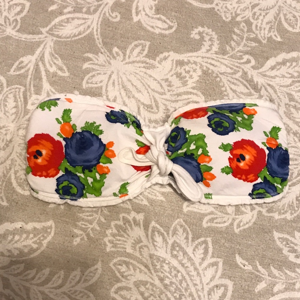 Hollister NWOT Floral Bandeau Bralette M/L