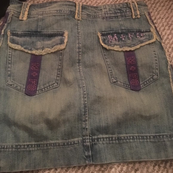 Skirt - Picture 2 of 2