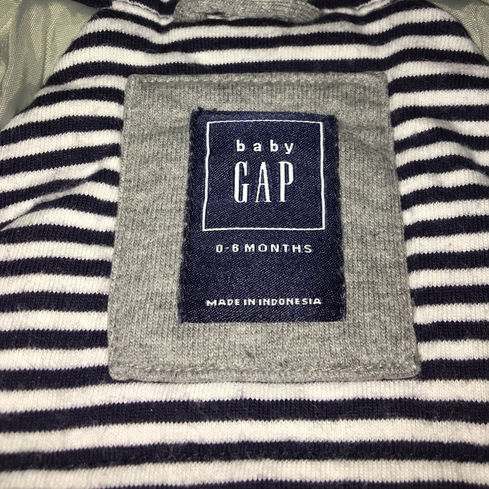 Baby gap jacket - Picture 3 of 3