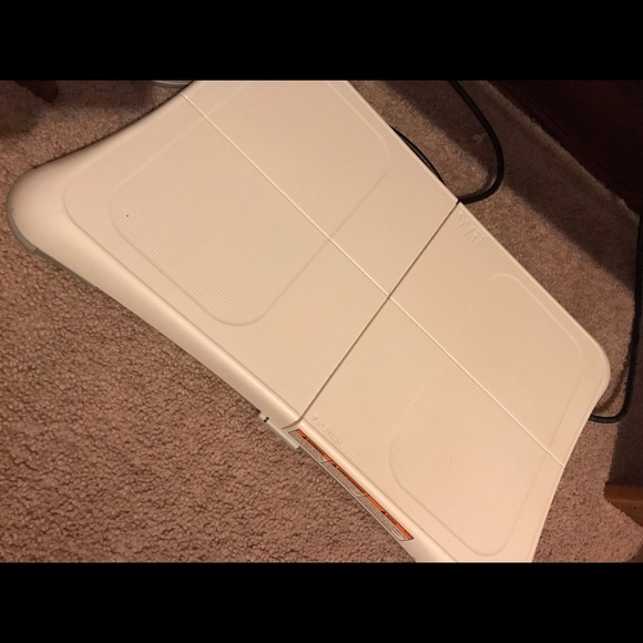 Wii - Picture 3 of 3