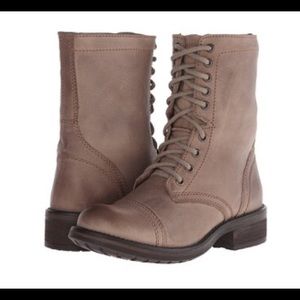 Steve Madden Troopa 2-0