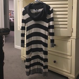 Express striped sweater dress ( grey & white )