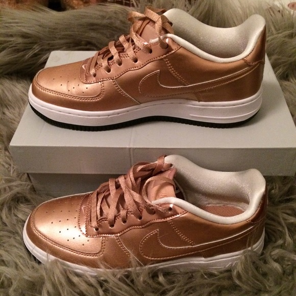 SOLD Rose Gold Nike Air Force 1 - Picture 4 of 4
