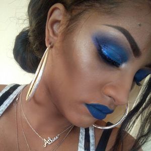 Meet your Posher, Thena