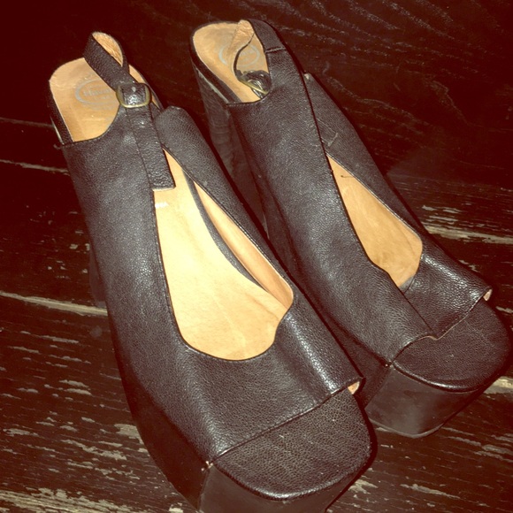 Jeffrey Campbell Heels - Picture 1 of 2
