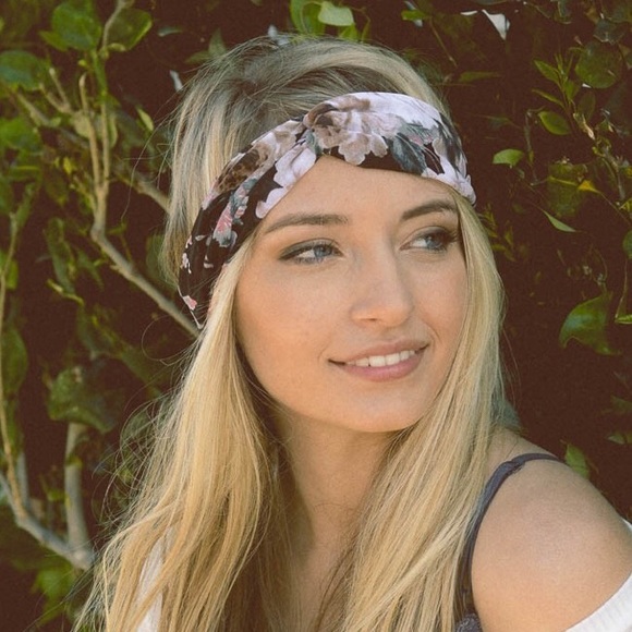Accessories - Vintage Floral Twist Headband