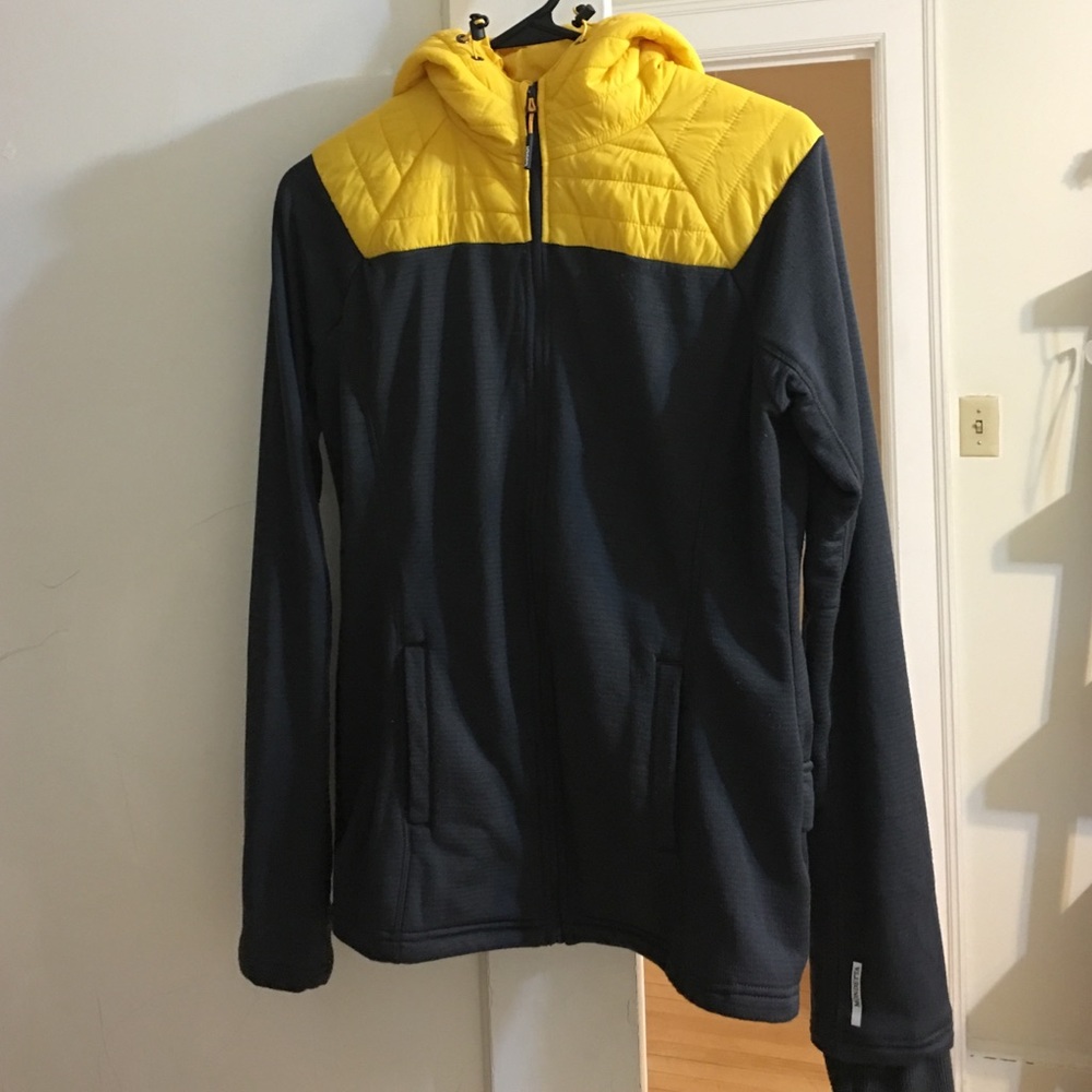 Light athletic jacket with down hood